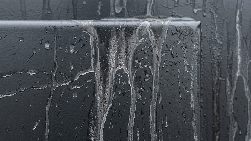 Дефект лакокрасочного покрытия: Повреждения от дождя (Rain damage)